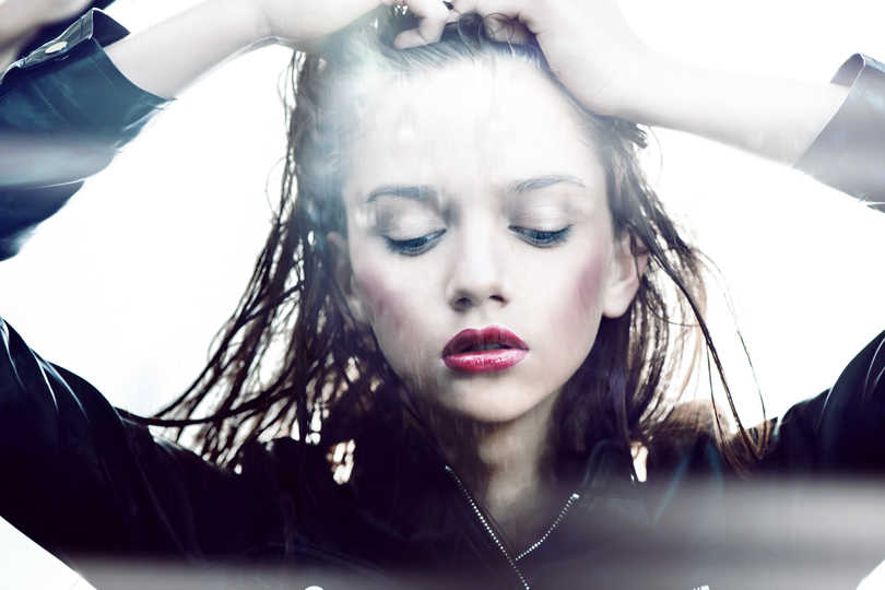 Макияж в дождь 10 лучших средств для создания идеального образа в любую погоду Макияж в дождь: 10 лучших средств для создания идеального образа