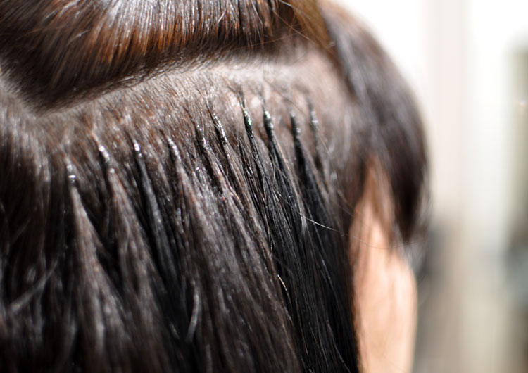Как продлить жизнь нарощенных волос