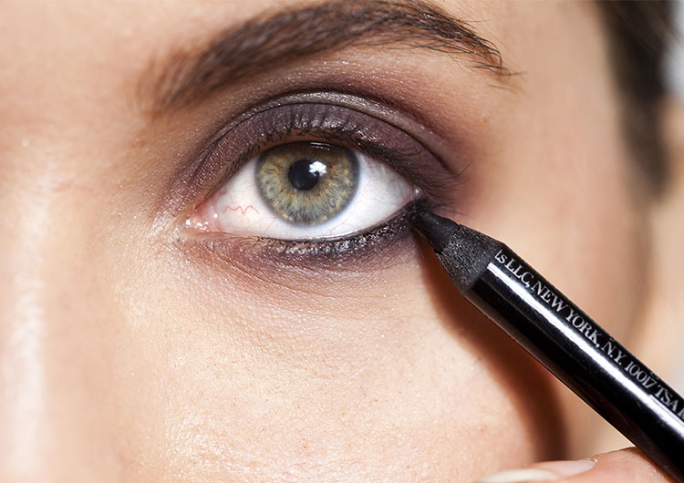 7 хитростей: как стильно подвести глаза с помощью коричневого карандаша для глаз