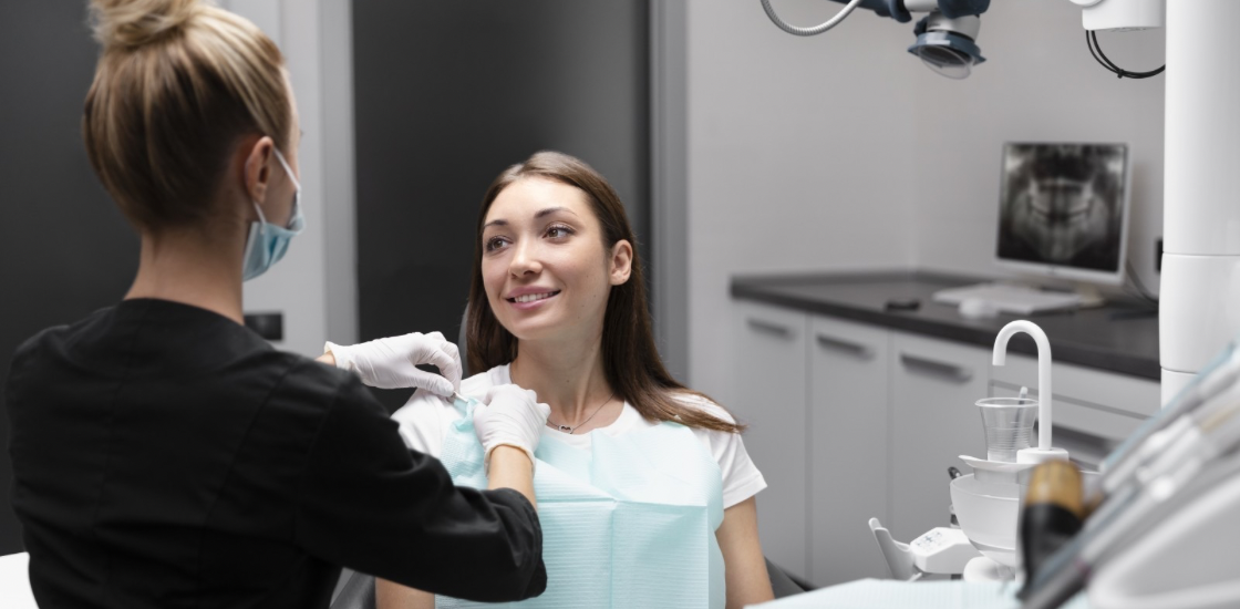 Имплантация зубов: мифы и реальность, которые важно знать каждой женщине