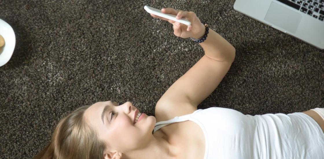 Почему соцсети, лайки и алгоритмы делают нас менее счастливыми и что с этим делать?